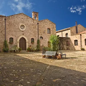 Relais Abbazia Santa Anastasia & Winery Vakantieboerderij